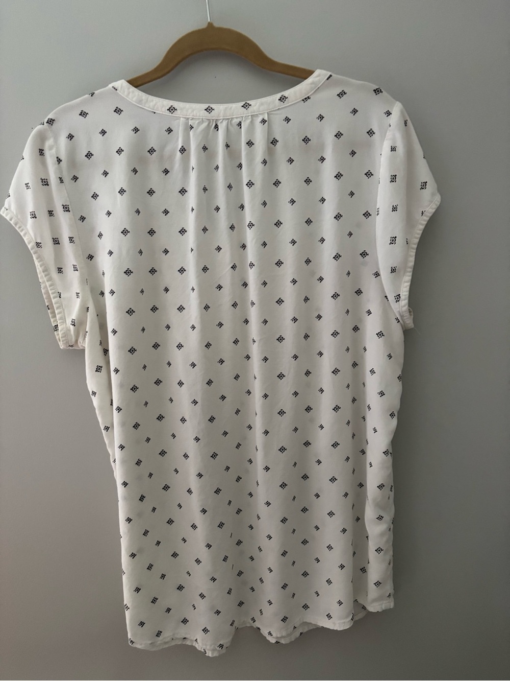 Sonoma White Short-Sleeve Pintuck Blouse with Black Geo Print - Picture 3 of 3